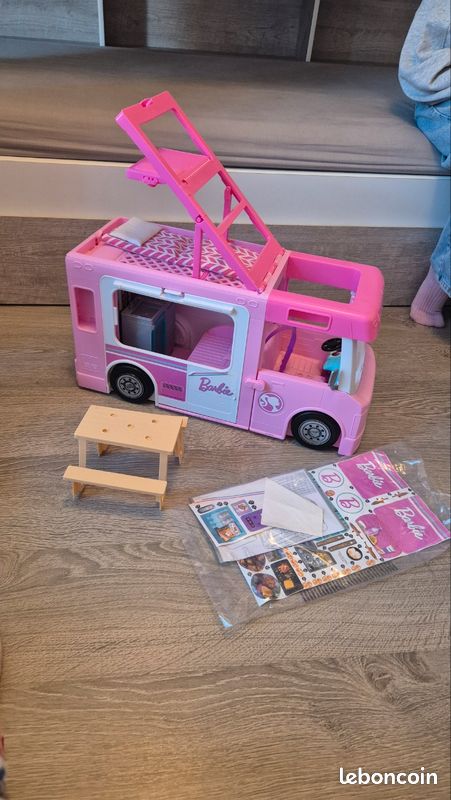 Camping car Barbie (image 1)