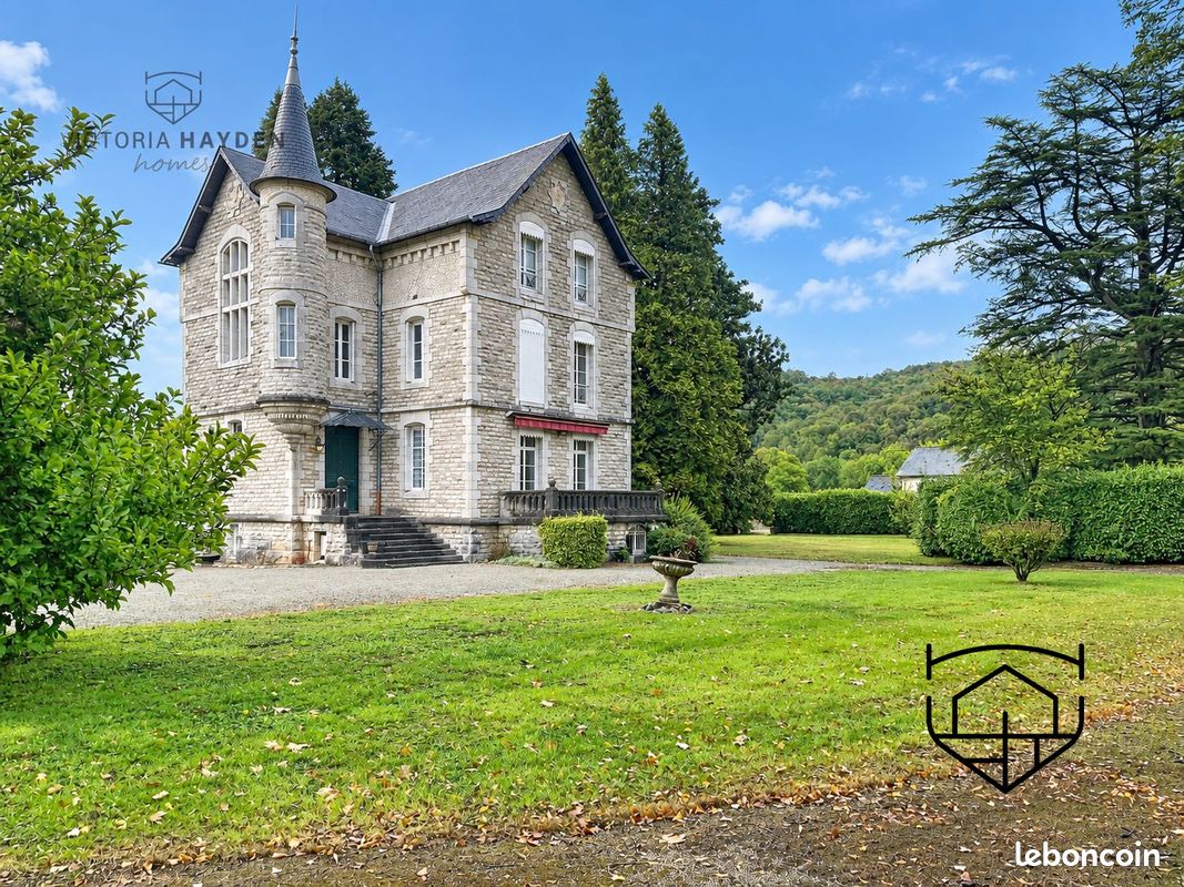 Maison 9 pièces 230 m² · à Arudy · 230 m² · 330 000 €