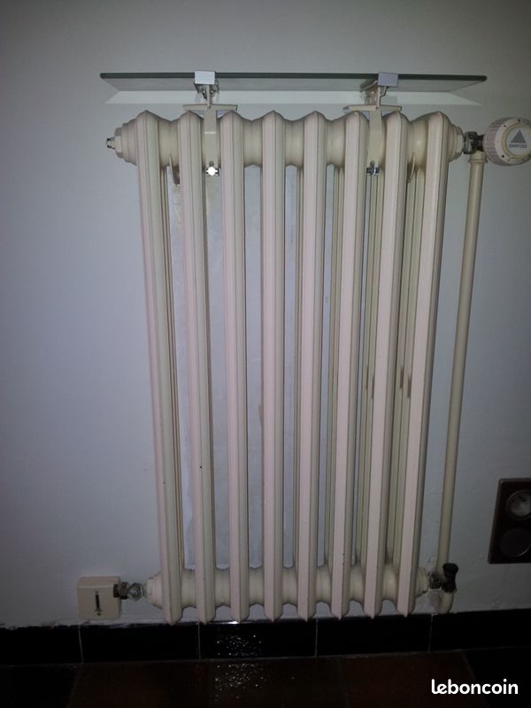 Support et tablette pour radiateur en fonte (image 2)