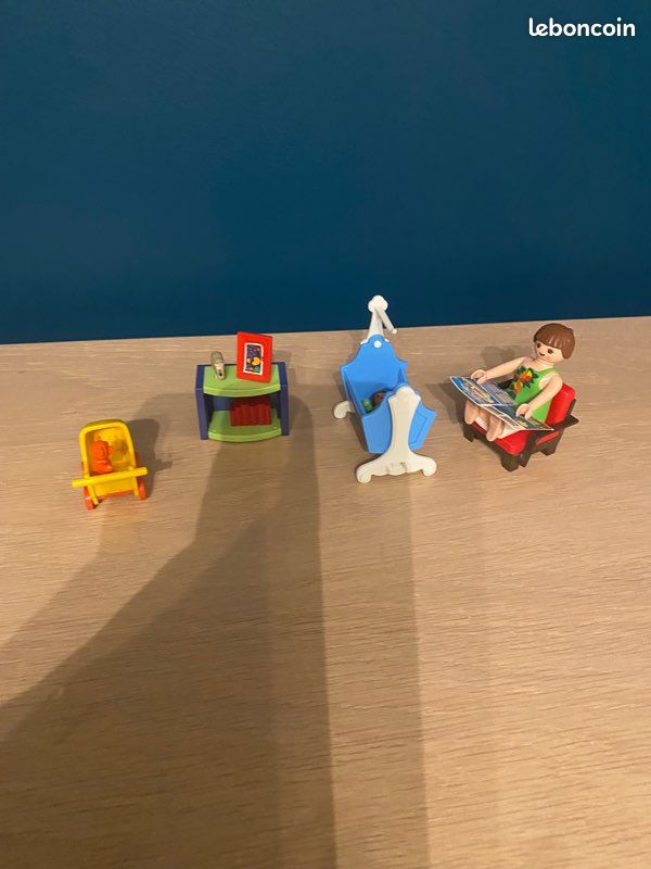 Lot playmobile pour enfant (image 1)