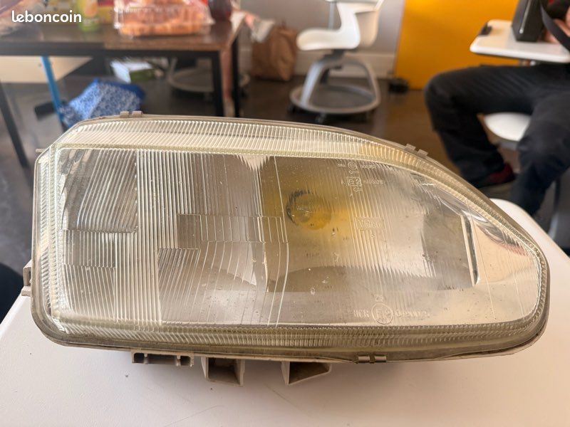 Phare Renault safrane (image 1)