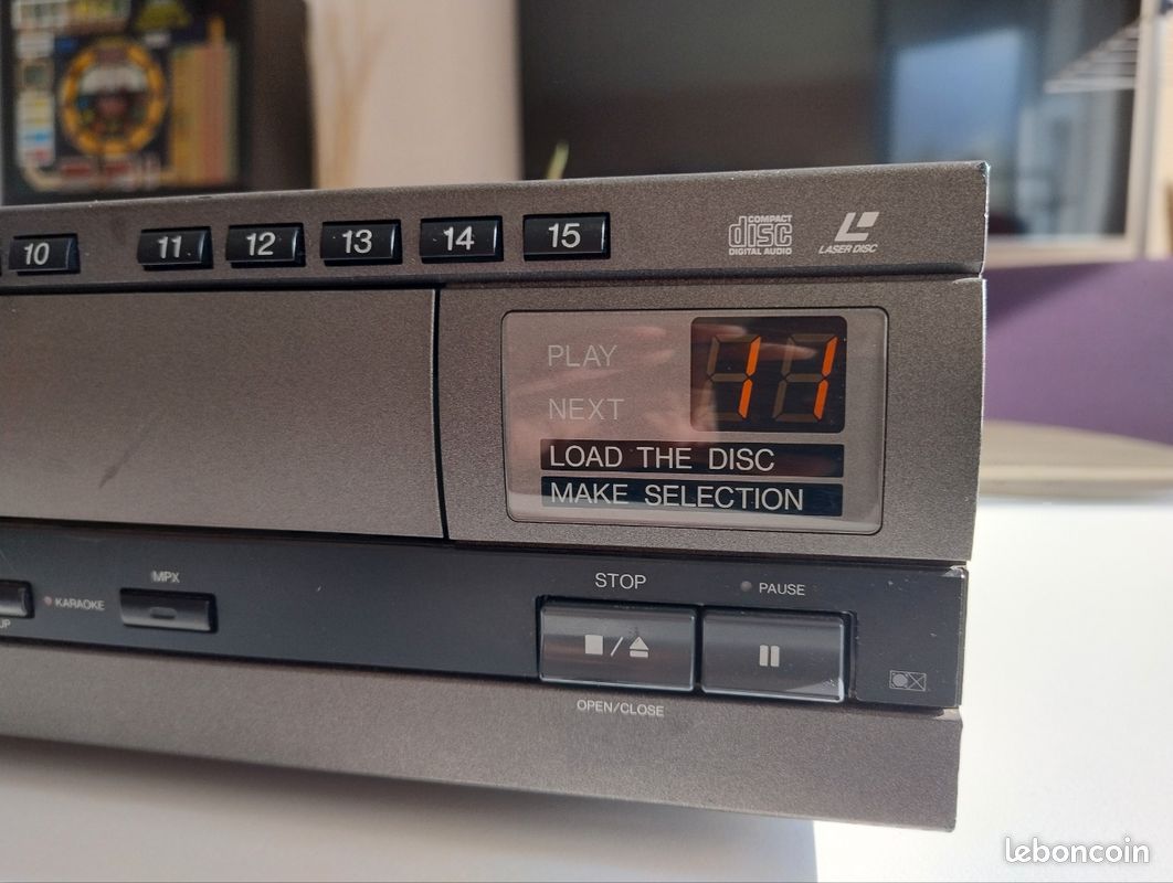 USED Pioneer CLD-07G Compatible LaserDisc (LD/CD) Player