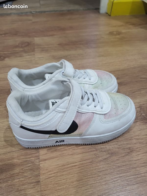 Basket fille Nike taille 34 Chaussures