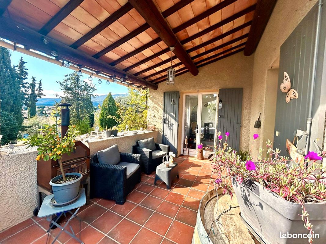 Maison 4 pièces 140 m² · à La Tour-d'Aigues · 140 m² · 365 000 €