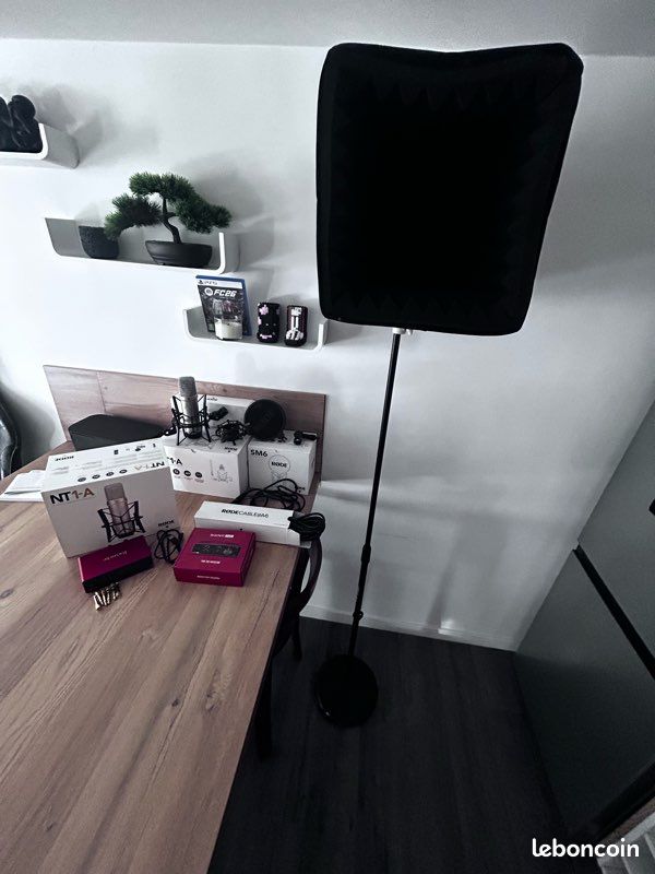 Pack Home Studio Complet RØDE NT1-A + Focusrite Scarlett Solo + Accessoires (image 1)