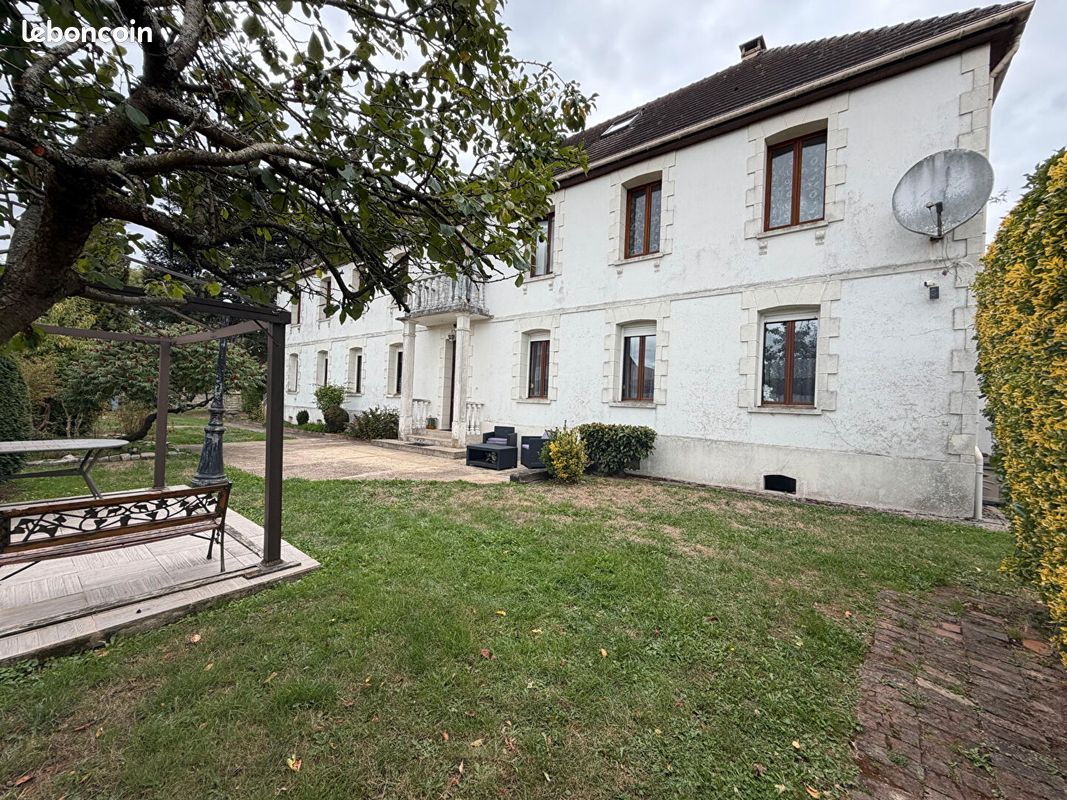 Maison 8 pièces 221 m² · à Méru · 221 m² · 420 000 €