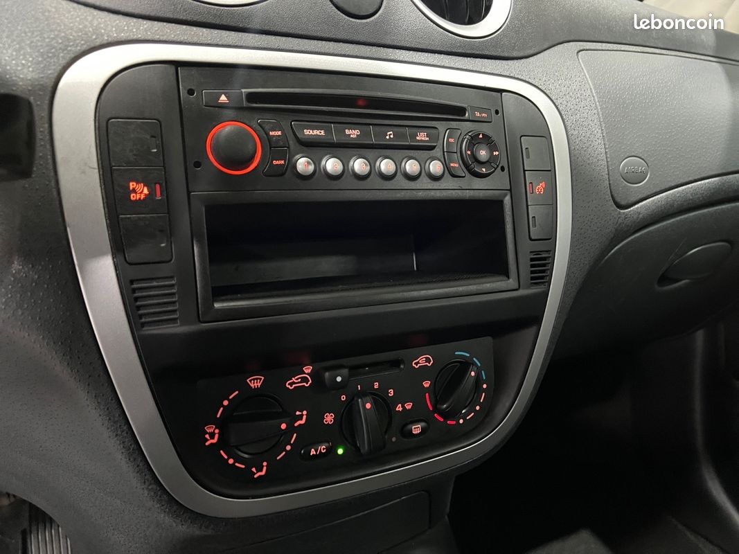 CITROEN C2 TONIC 60Ch 1ère Main Radars de Recul Climatisation (image 14)