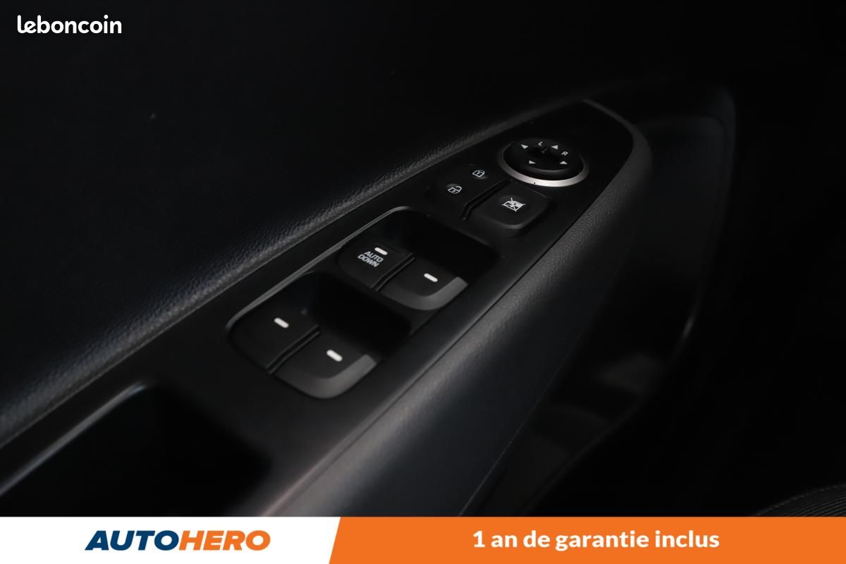 Hyundai i10 1.0 Intuitive 66 ch (image 20)