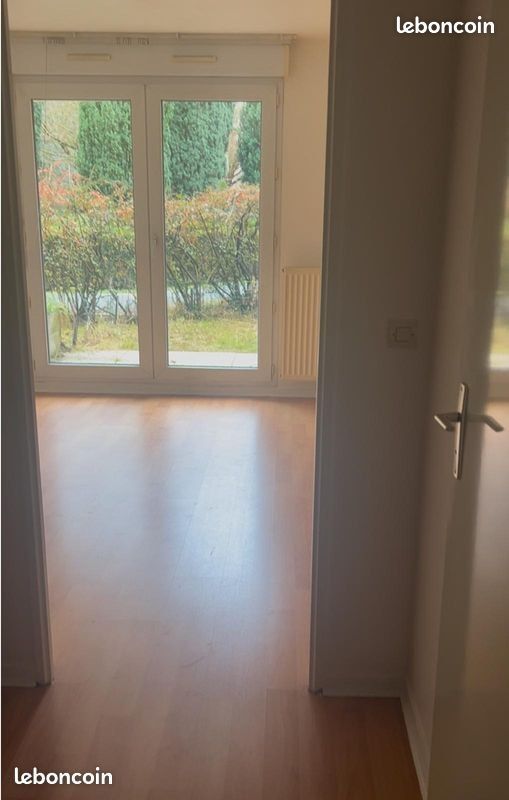 Appartement 1 pièce 27 m² · à Évry-Courcouronnes · 27 m² · 888 €/mois