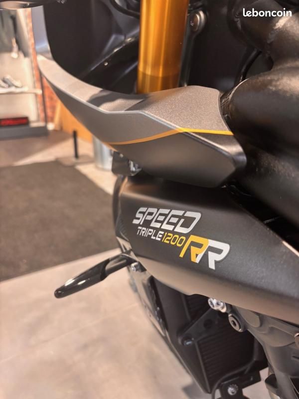 Triumph SPEED TRIPLE 1200 RR EDITION BREITLING (image 5)