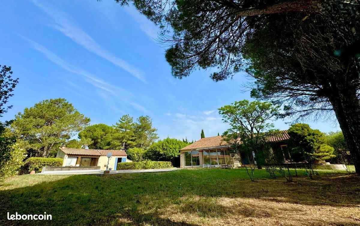 Maison 8 pièces 210 m² · à Villemoustaussou · 210 m² · 456 000 €