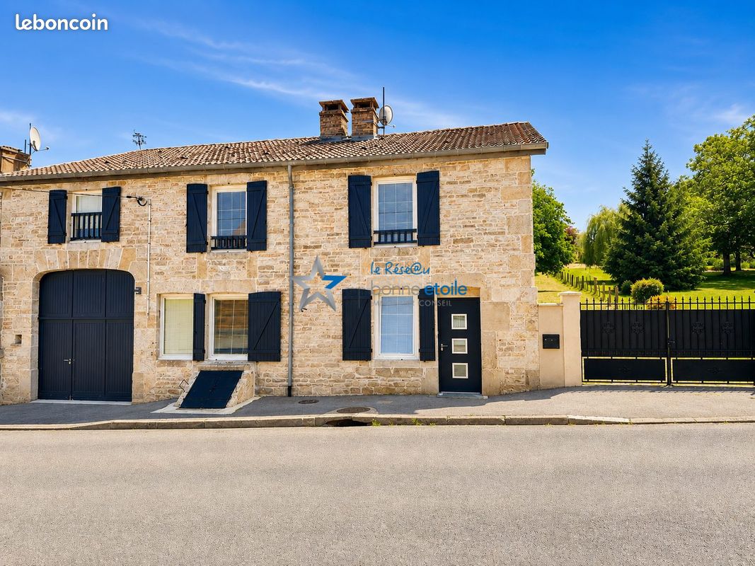 Maison 7 pièces 150 m² · à Esnouveaux · 150 m² · 195 000 €