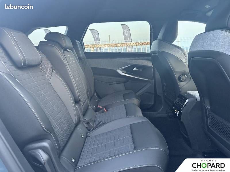 Peugeot 5008 Plug-in Hybrid 225 ch e-DCS7 GT (image 20)