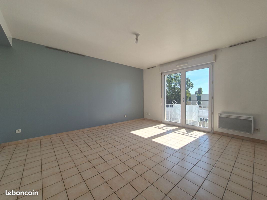 Appartement 2 pièces 54 m² · à Les Ponts-de-Cé · 54 m² · 715 €