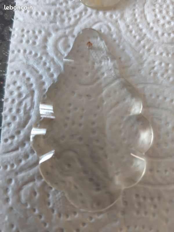 Pampille ancienne en verre (image 3)