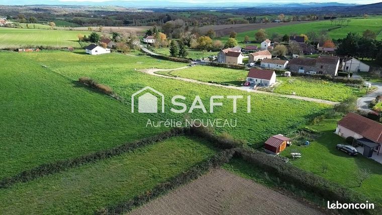 Terrain 1009 m² SAINT-HILAIRE-LA-CROIX