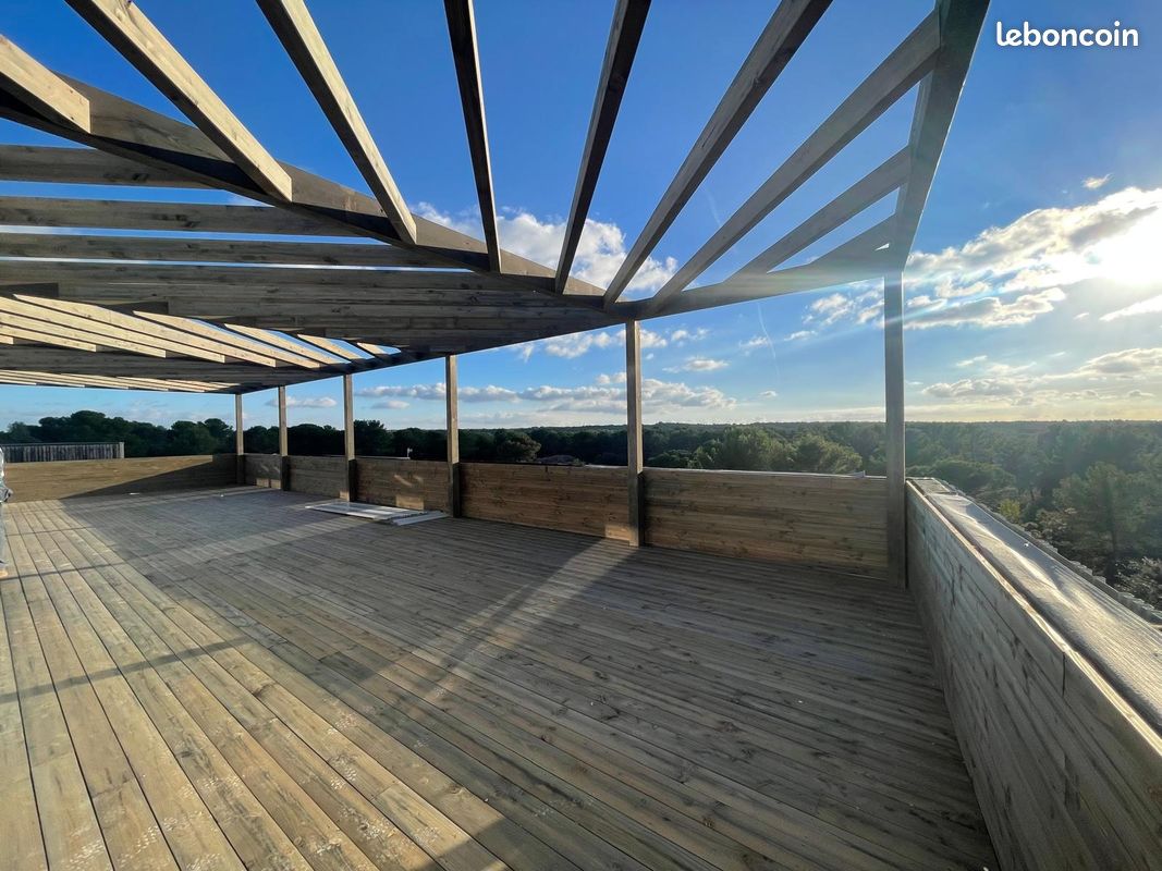 Local commercial 1 pièce 200 m² · à Lambesc · 200 m² · 2 600 €/mois