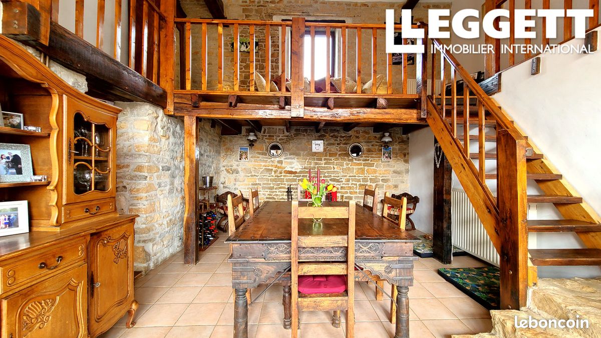 Maison 6 pièces 178 m² - Nanteuil-en-Vallée 16700 (image principale 4)