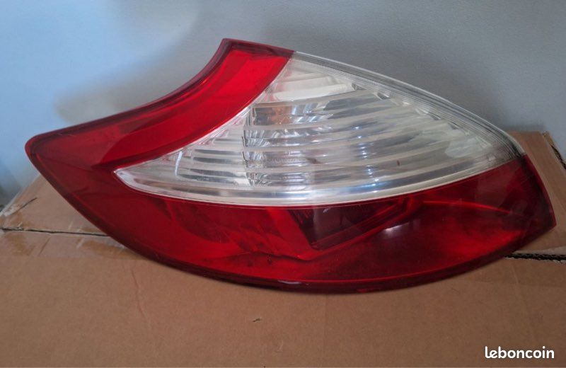 Feu Arrière Compatible OEM Phare Arrière Gauche FINAO AUTOPARTS Pour Renault Mégane III Phase 3 (2008-2016) - Qualité OEM Phare Hayon Gauche Renault Mégane 3 FINAO 2008-2016 OEM
