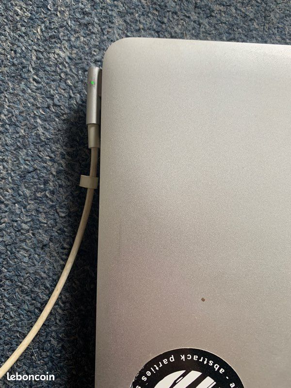 MacBook Air 11" pour pièces (image 2)