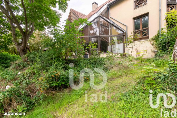 Maison 8 pièces 165 m²