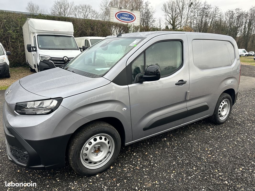 Toyota PROACE CITY GRIS MEDIUM 130 D-4D START BVA MY25 (image 1)