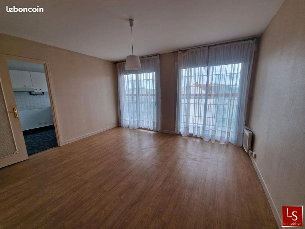 Appartement 1 pièce 40 m² · à Roanne · 40 m² · 380 €/mois