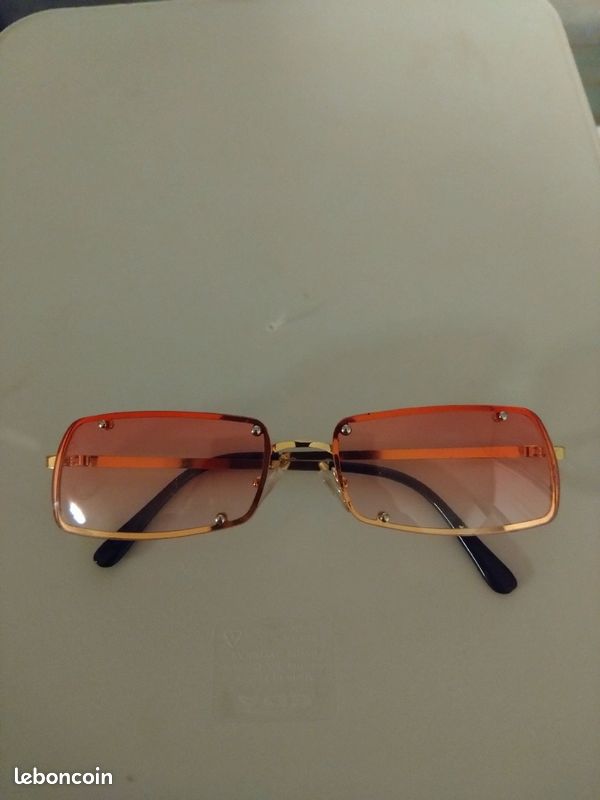 Lunettes de soleil femme réf 25 (image 1)