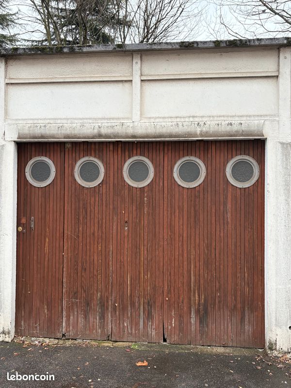 Location Box/parking à l'Hay les roses · à L'Hay-les-Roses · 120 €