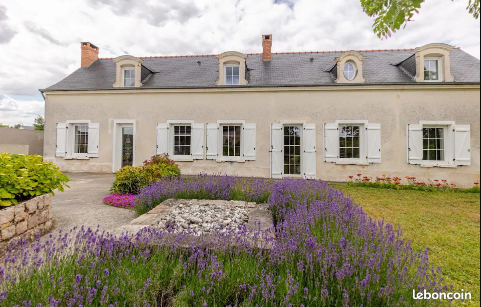 Maison 7 pièces 207 m² · à Jarzé Villages · 207 m² · 430 000 €