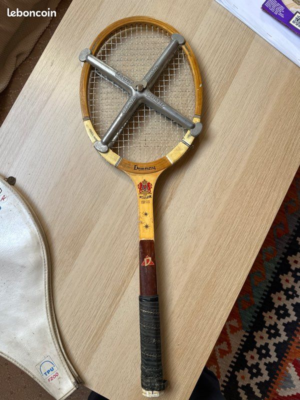 Raquettes de tennis vintage Donnay avec presse Zephyr