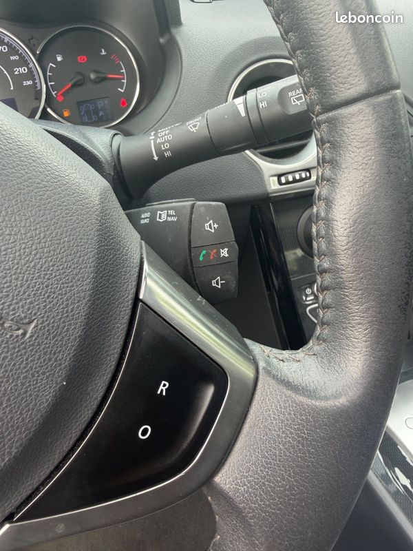 Renault KOLEOS 2.0 dCi 150 4X4 BVA EXCEPTION - CUIR - XÉNON - TOIT OUVRANT (image 15)