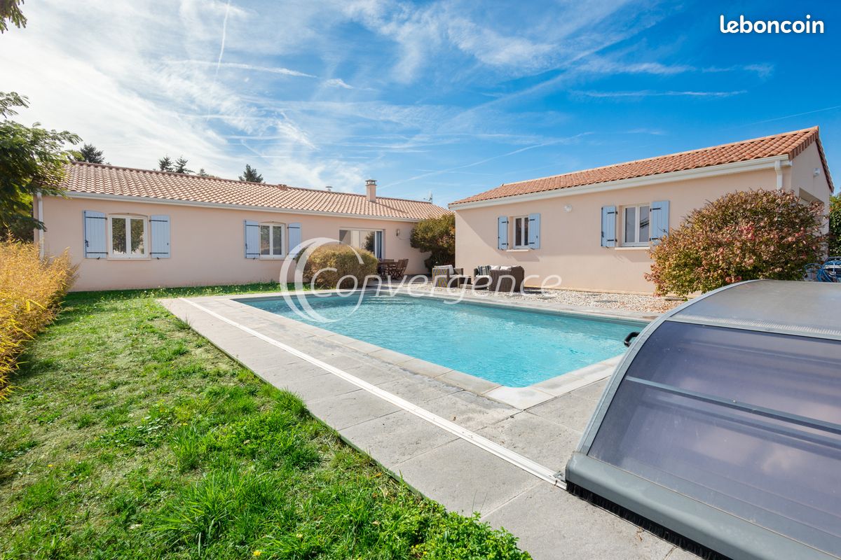 Maison 6 pièces 130 m² · à Chasseneuil-sur-Bonnieure · 130 m² · 274 600 €
