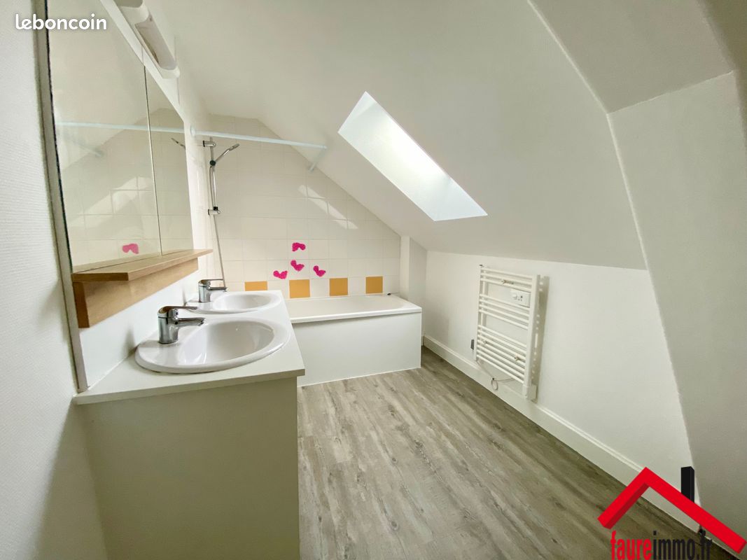 Maison 5 pièces 92 m² - Uzerche 19140 (image principale 8)