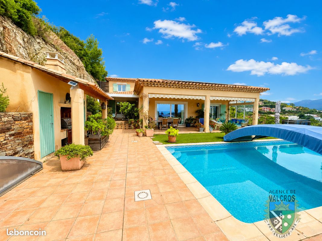 Maison 7 pièces 210 m² · à La Londe-les-Maures · 210 m² · 1 445 000 €