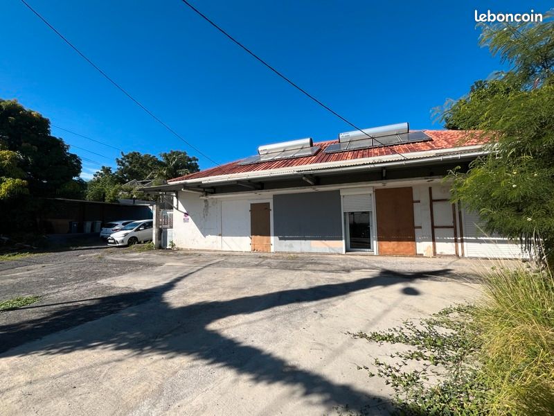 Maison 5 pièces 250 m² · à Saint-Denis · 250 m² · 470 000 €