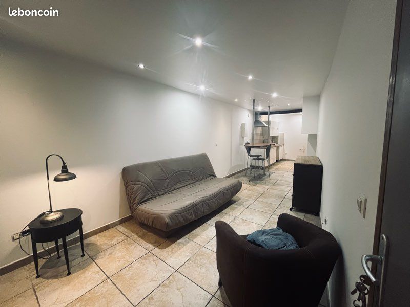 Appartement 1 pièce 28 m² · à Saint-Maximin-la-Sainte-Baume · 28 m² · 450 €/mois