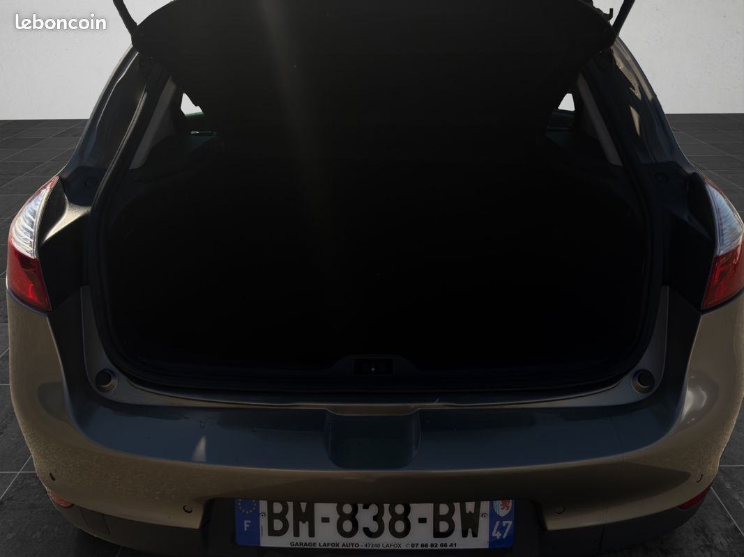 RENAULT MEGANE III BERLINE TCE 130 XV De France Euro 5 (image 20)