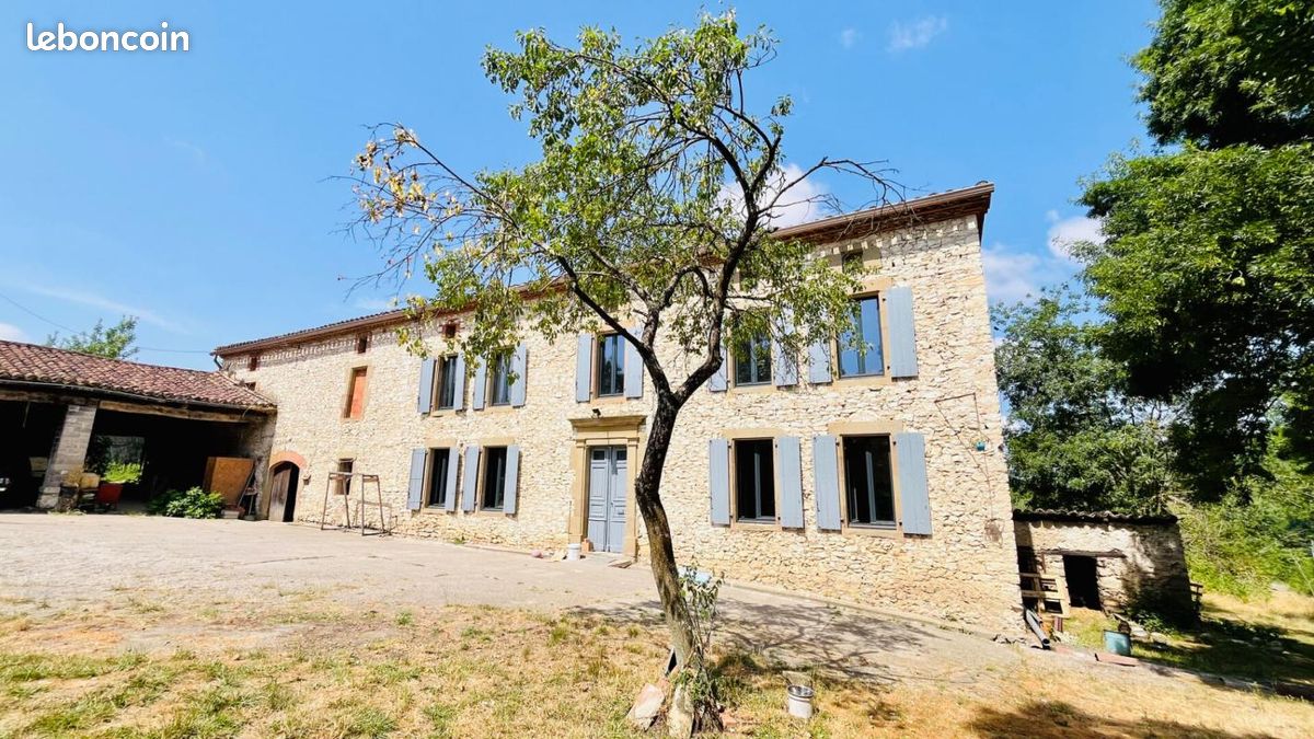 Maison 7 pièces 340 m² · à Labastide-Gabausse · 340 m² · 339 000 €