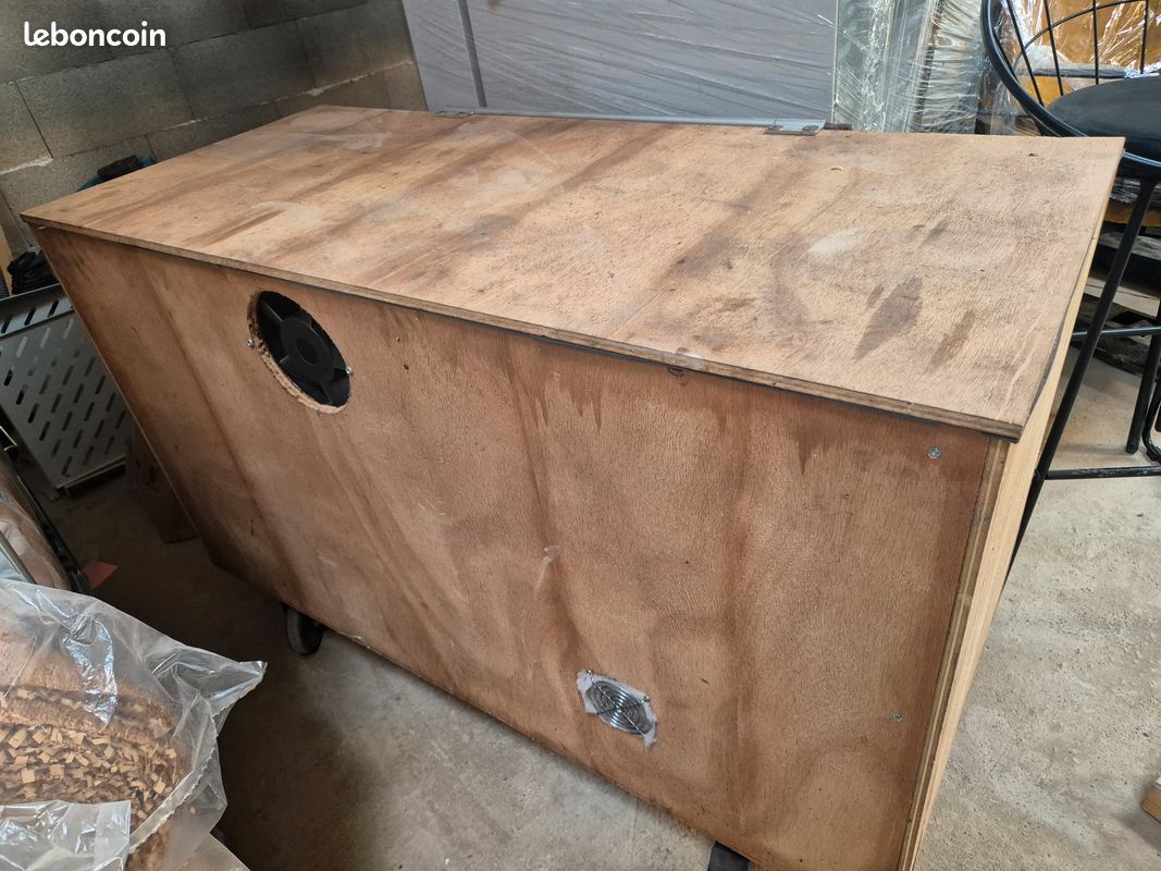 Groupe électrogène HONDA dans un caisson à sonorisé démarrage électrique 6kva (image 2)