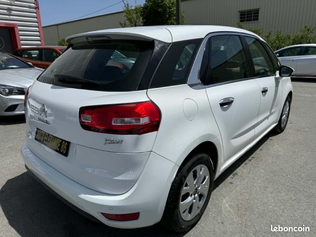 Citroën C4 Picasso e-HDi 115 Attraction (image 4)