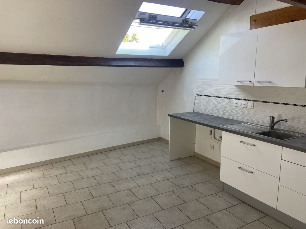 Appartement 1 pièce 21 m² · à Gif-sur-Yvette · 21 m² · 685 €