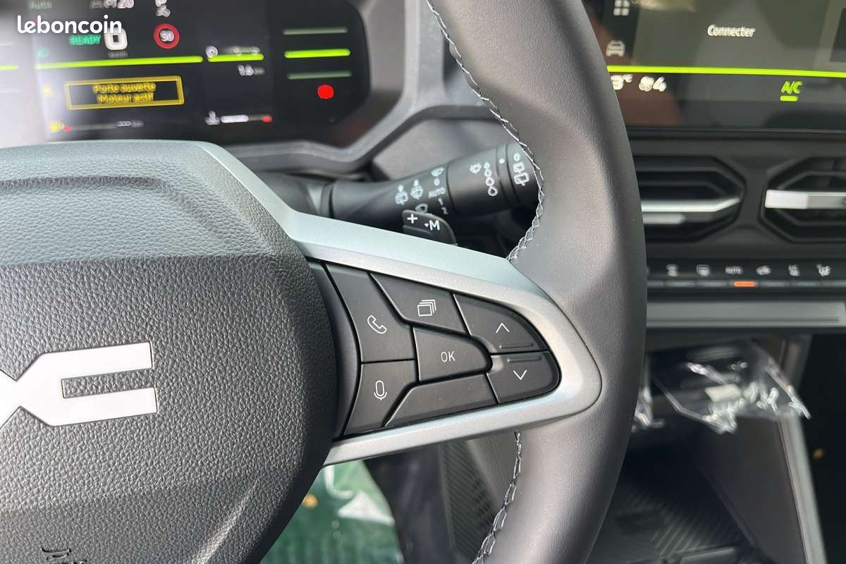 Dacia Duster HYBRID-G 150 4X4 JOURNEY CITY -3% (image 9)