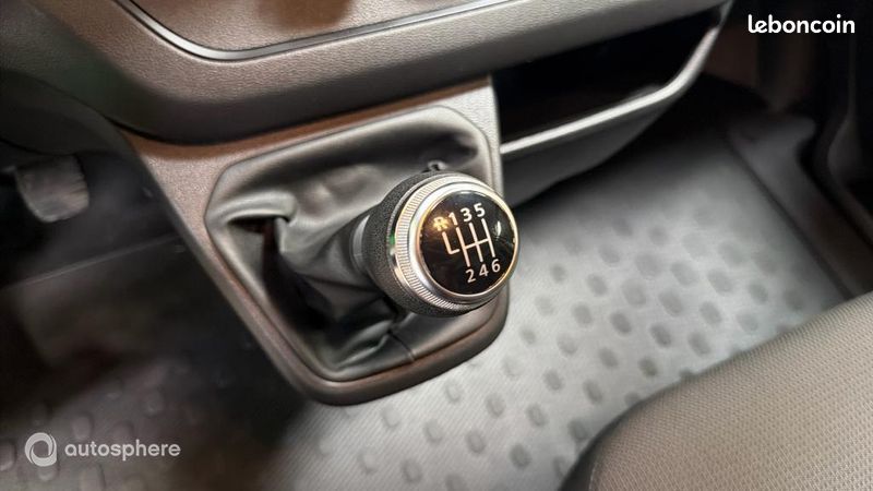 Renault Trafic Véhicule utilitaire ou Société L1H1 3T 2.0 Blue dCi 130ch Confort (image 28)