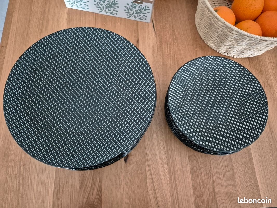 Lots assiettes (image 1)