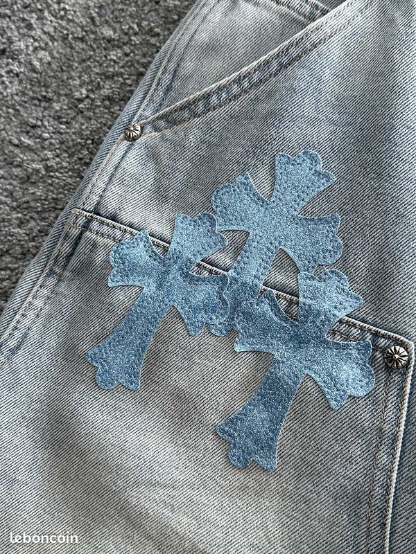 Short cargo en denim clair à motif croisé Chrome Hearts, taille L (image 7)