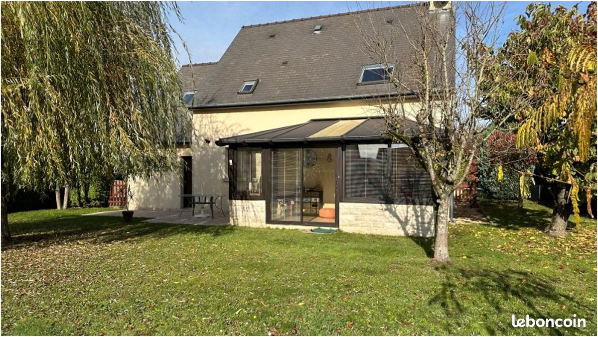 Maison 7 pièces 111 m² · à Saint-Aubin-d'Aubigné · 111 m² · 325 000 €