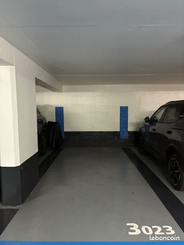 Parking 11 m² · à Paris · 11 m² · 180 €/mois