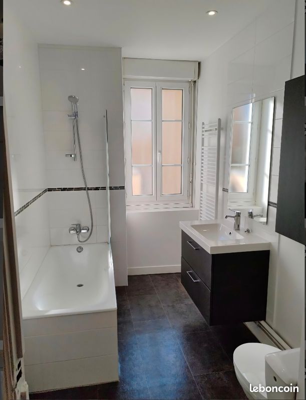 Appartement 2 pièces 60 m² · à Decazeville · 60 m² · 480 €