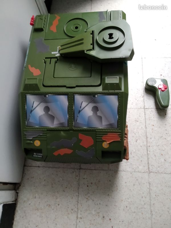 Tank majorette (image 2)